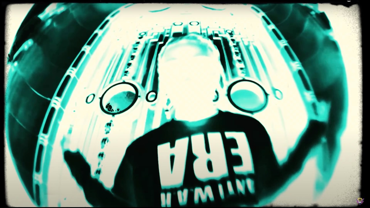 RAY MATIX - WORLD GOING CRAZY (Net Video)