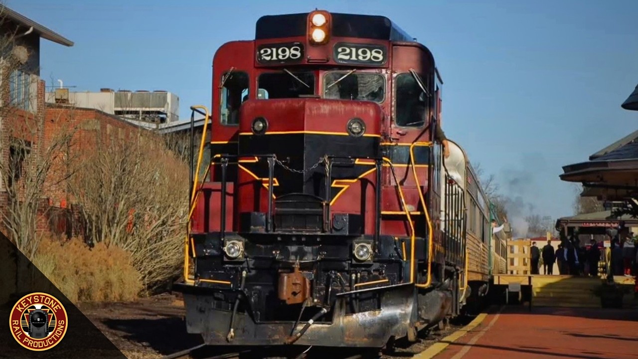New Hope Railroad 2198 & 8218: Winter Diesel Service (4K)