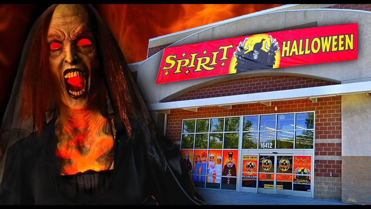 MORE AWESOME SPIRIT HALLOWEEN ANIMATRONICS !! BARNYARD BUTCHER WHEELCHAIR PSYCHO BLOOD BROTHERS