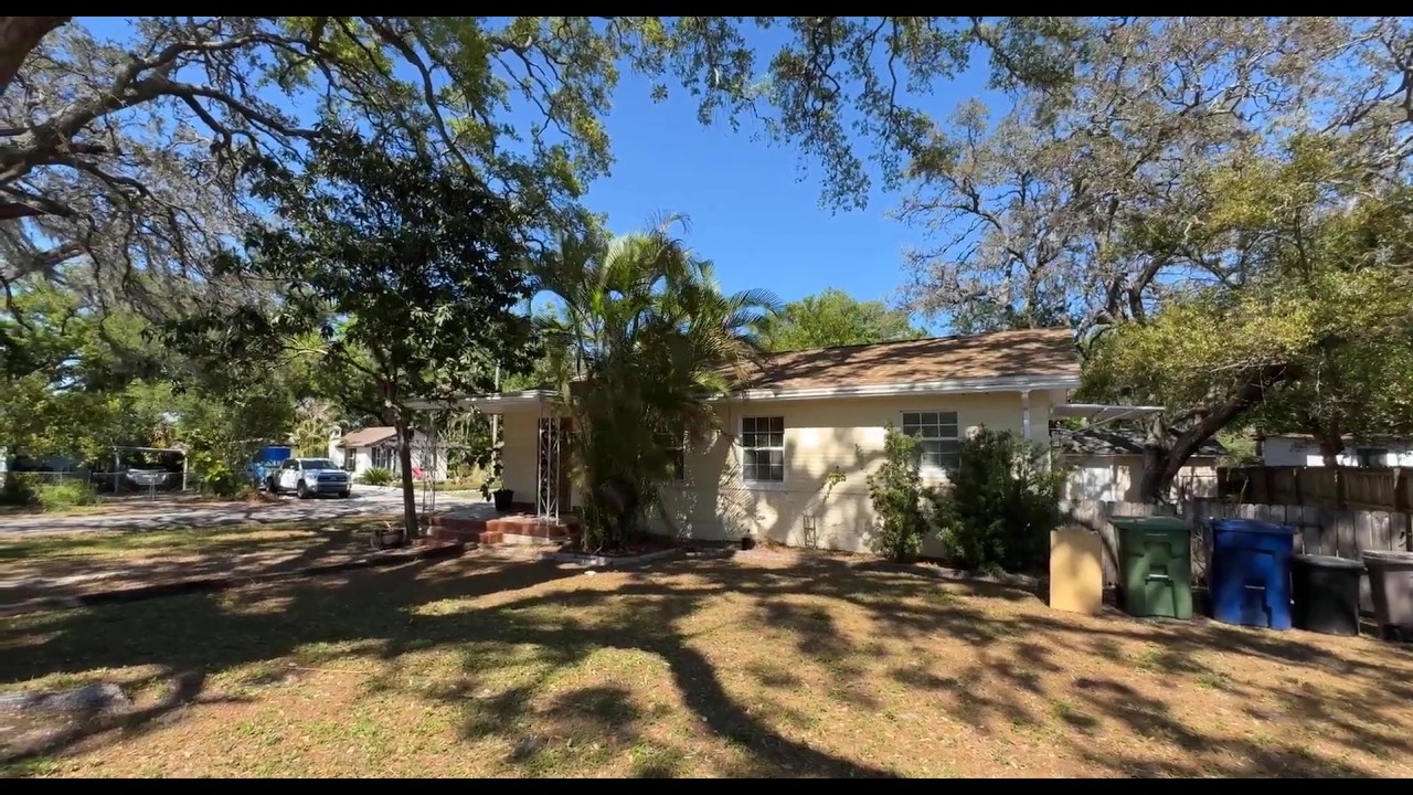 Tampa Property Rentals 2BR/1BA by Tampa Property Management