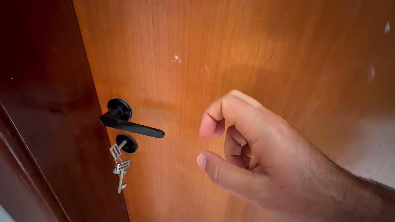 Efeito sonoro toc toc porta