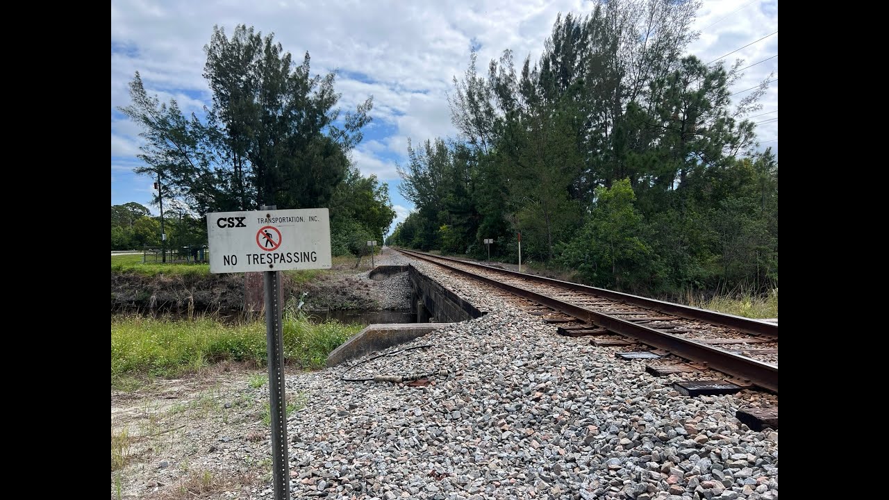 Blazing Fast Amtrak Floridian Crosses C18 Canal