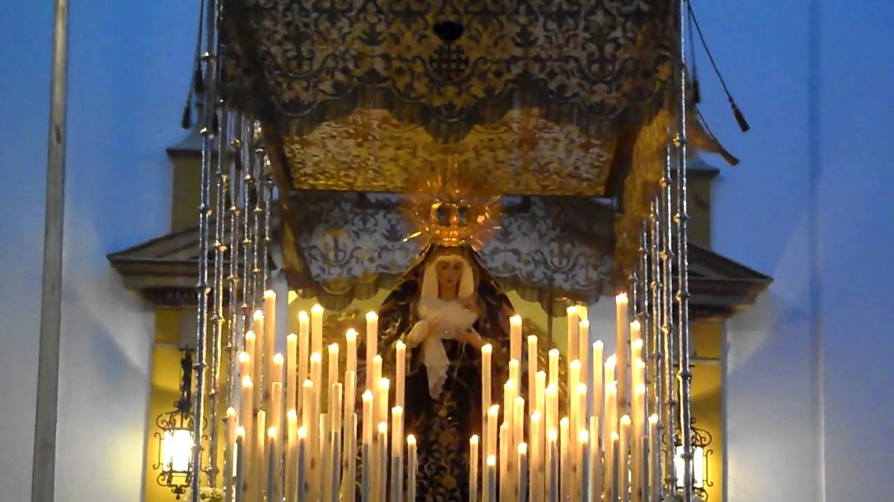 SALIDA VIRGEN DE LAS ANGUSTIAS UTRERA 2012