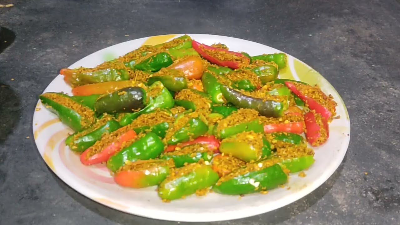 Hari Lal Marchi# Ka Bhawa Ke# Achar# Recipe chhoti mirchi ka Achar ki recipe...
