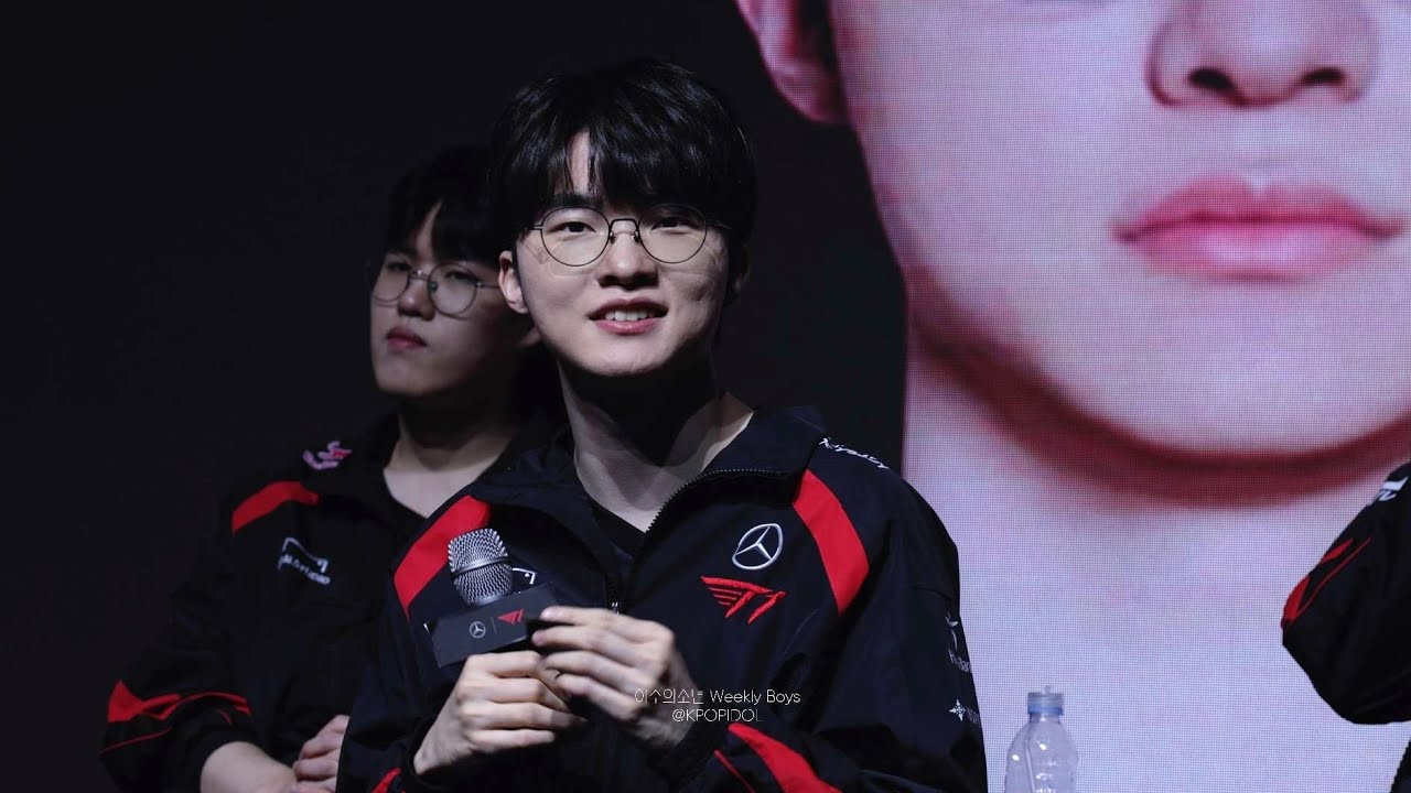 [4K] T1 페이커 애장품 아버지와 온 어린이가 당첨되자 방긋웃는혁_벤츠 팬미팅 241218 T1 Faker Mercedes benz Fanmeeting