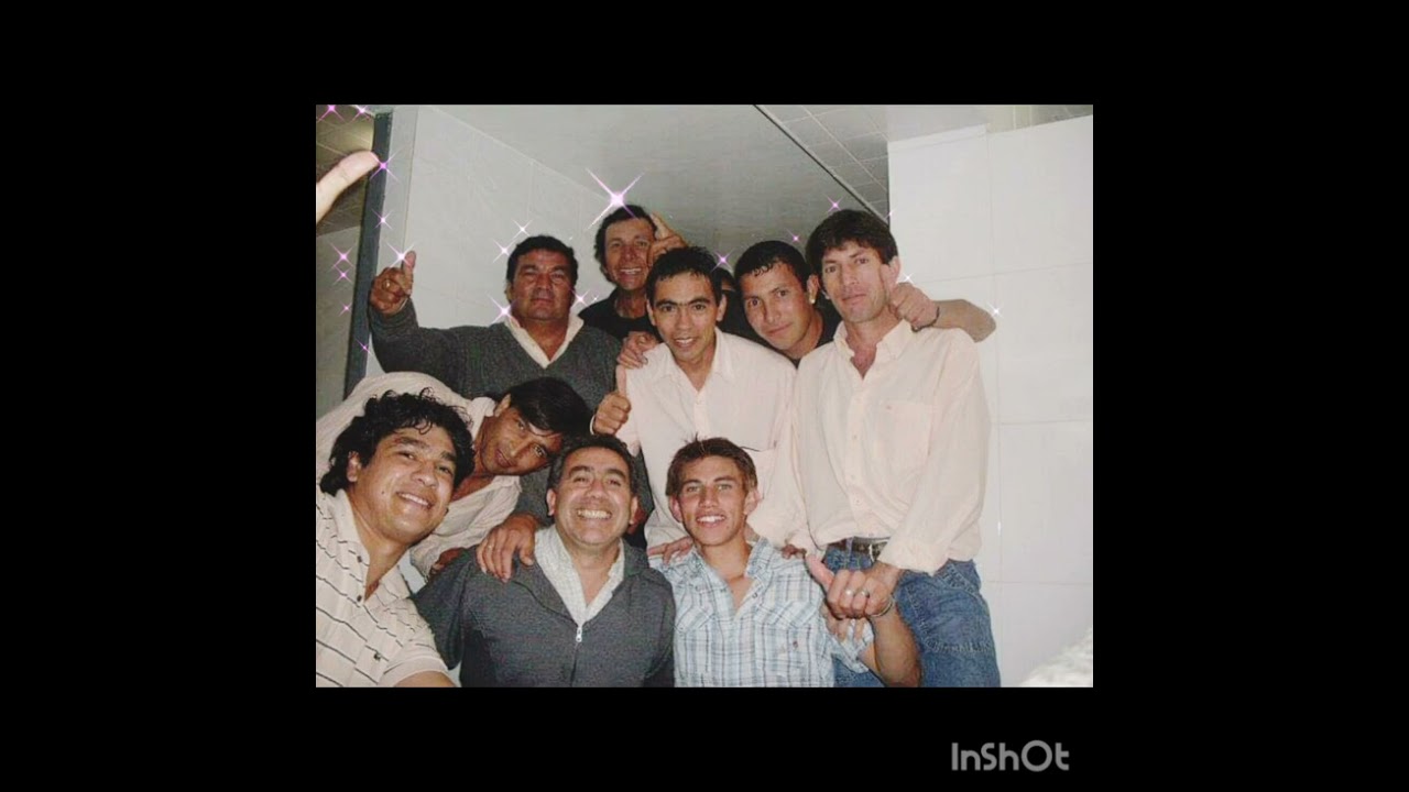los Engreidos de la verde canta walter Aguirre guacha🎵🎶🎶🎶🥁🍻💃🏼🕺🏼