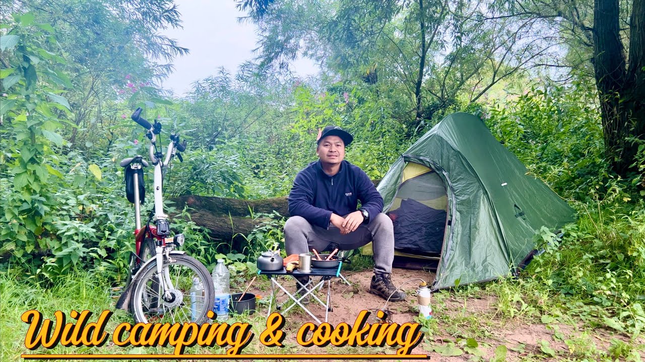 Brompton backpacking, wild camping and cooking beside the river, England