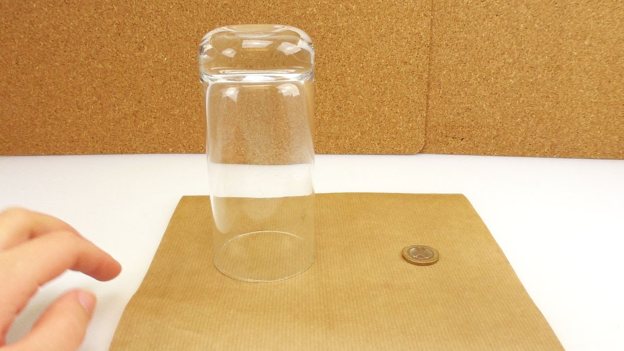 Zaubertricks mit Auflösung: Münze wegzaubern mit Glas – Einfach Zaubern für Kinder