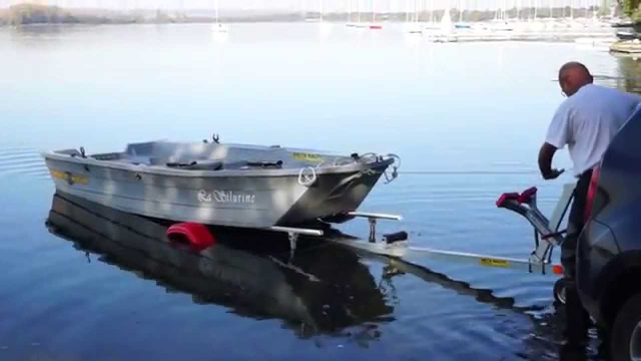 Comment mettre une barque à l'eau sur une remorque sans effort