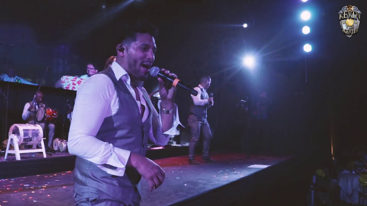 Kevin y Los Agentes - A Pedir Su Mano merengue