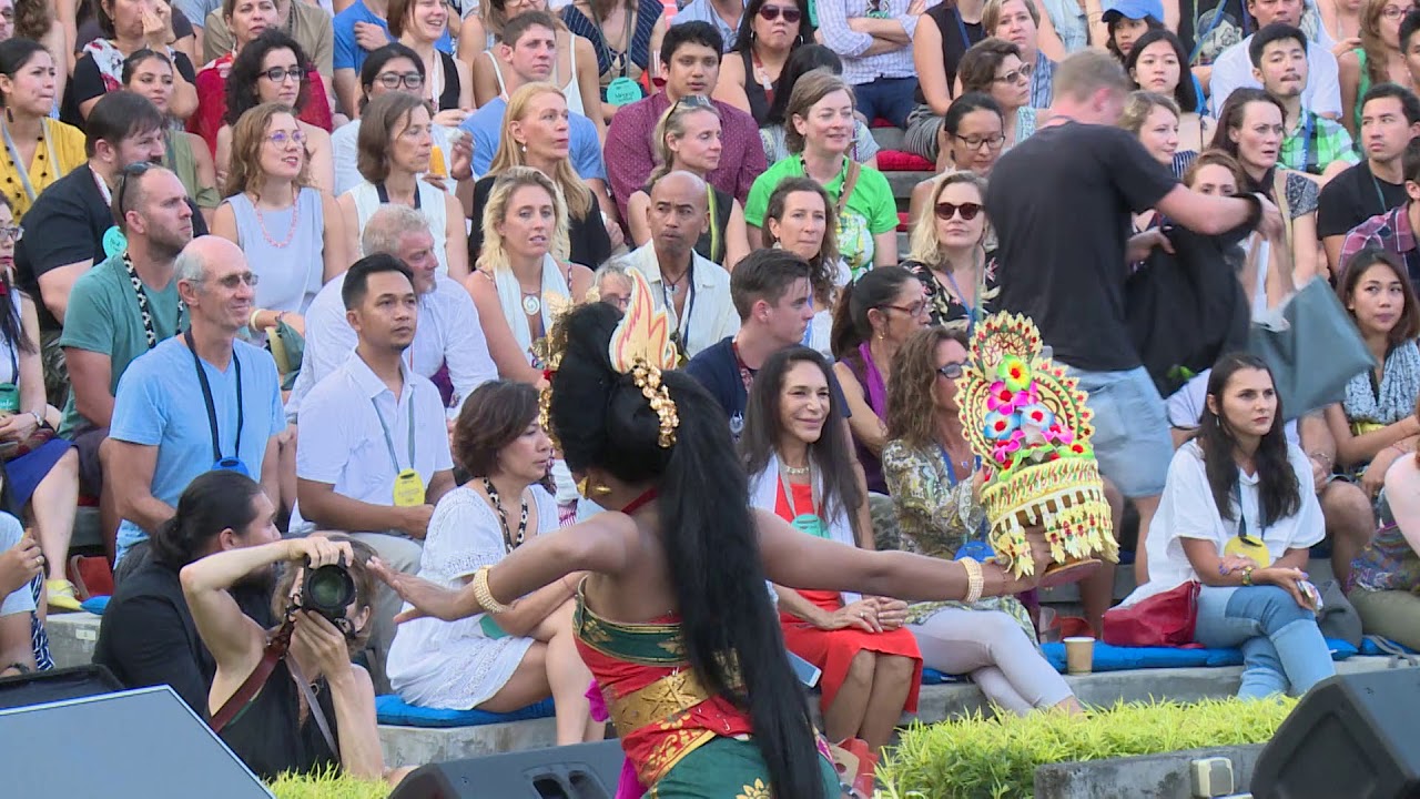 Bala Agung: a Balinese dance performance | Sanggar Paripurna | TEDxUbud