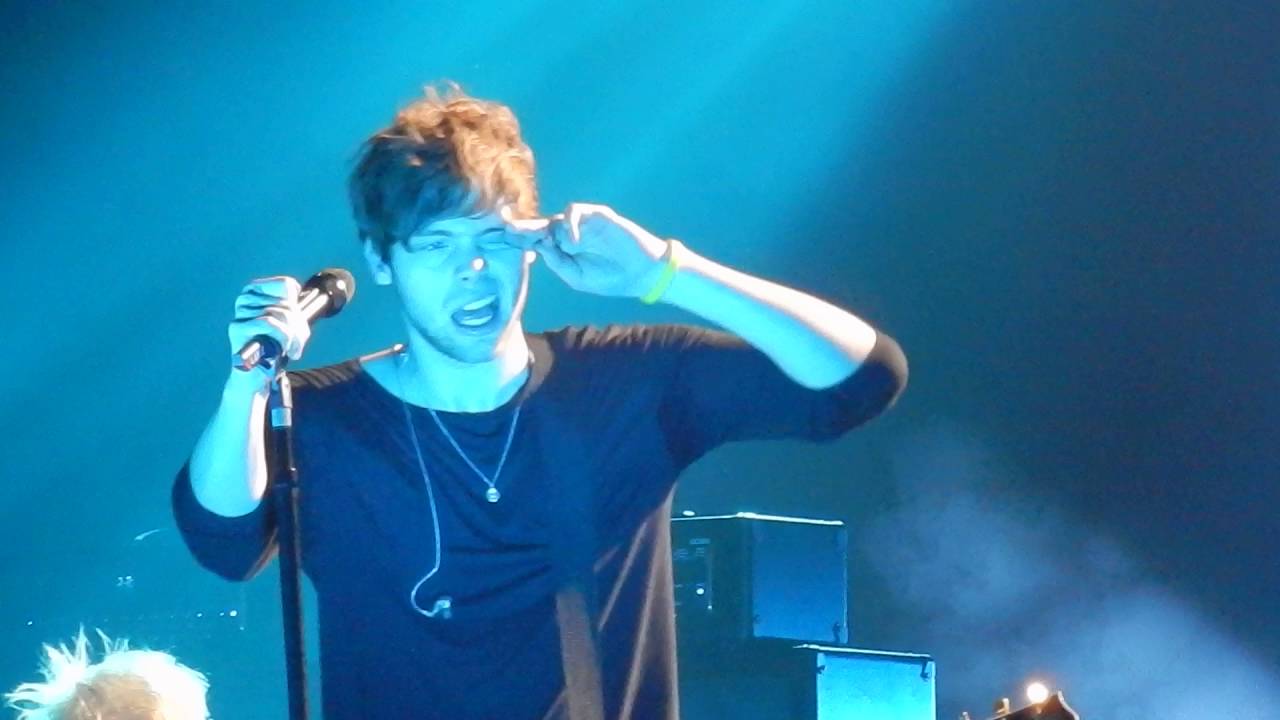 5 Seconds of Summer - Outer Space (live in Hamburg for Sounds Live Feels Live 2016)