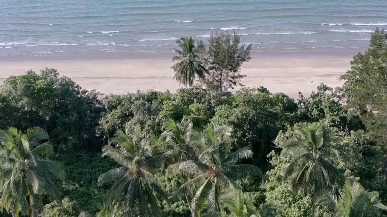Cuti-cuti Malaysia, tempat menarik sekitar Sarawak(Pugu Beach) : by AM