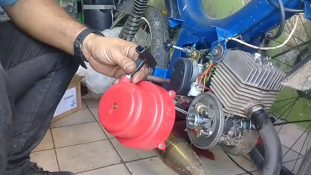 Estalando a partida retratil  na mobilete