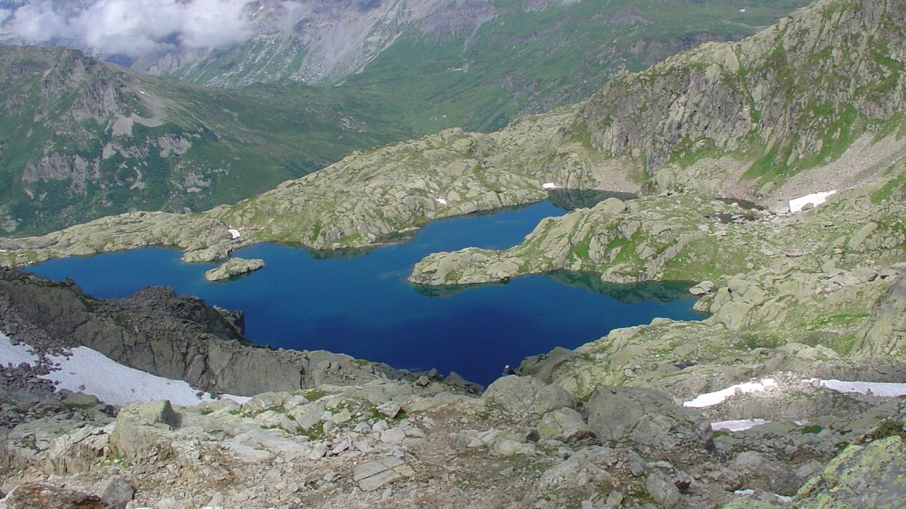 Lac Cornu et Lacs Noirs