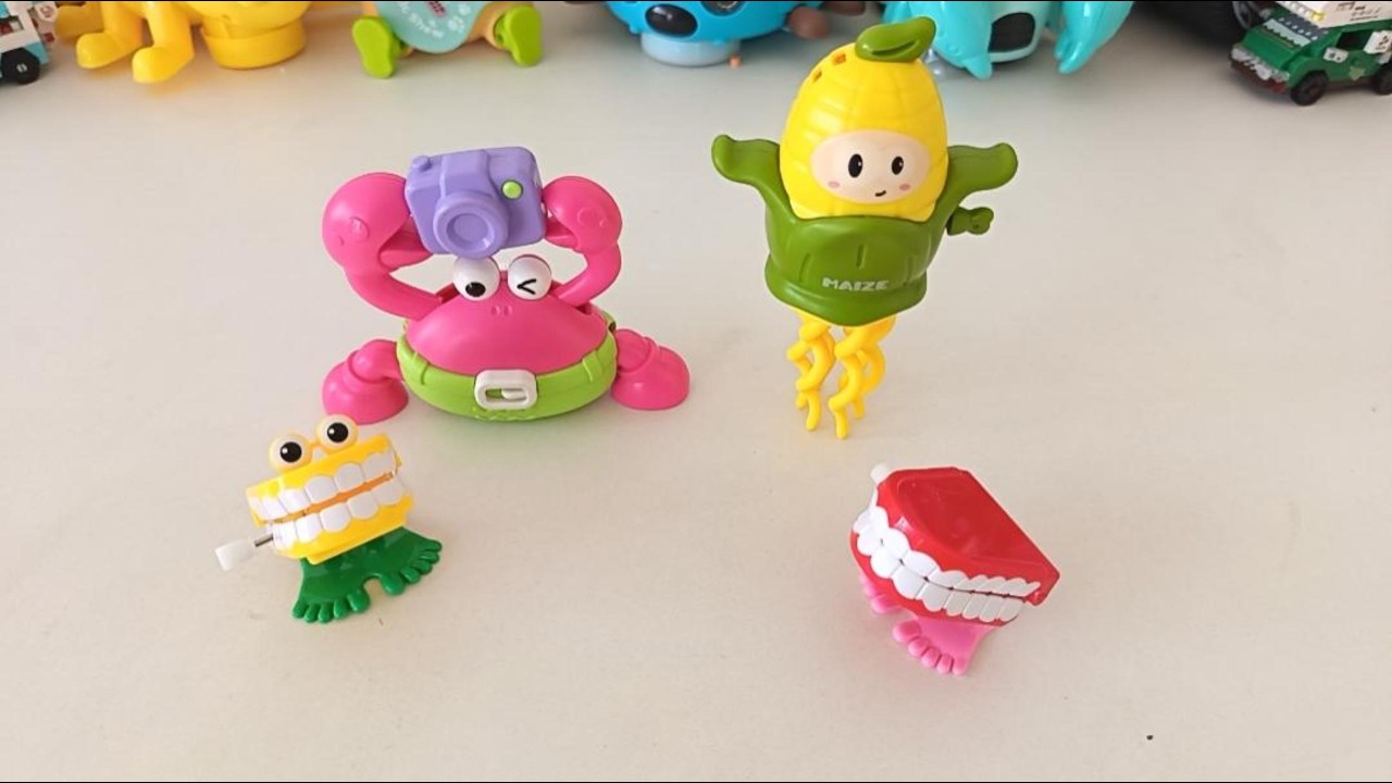 Wind-up toys# jumping teeth#corn# octopus#crab# creative children's toys,#funny