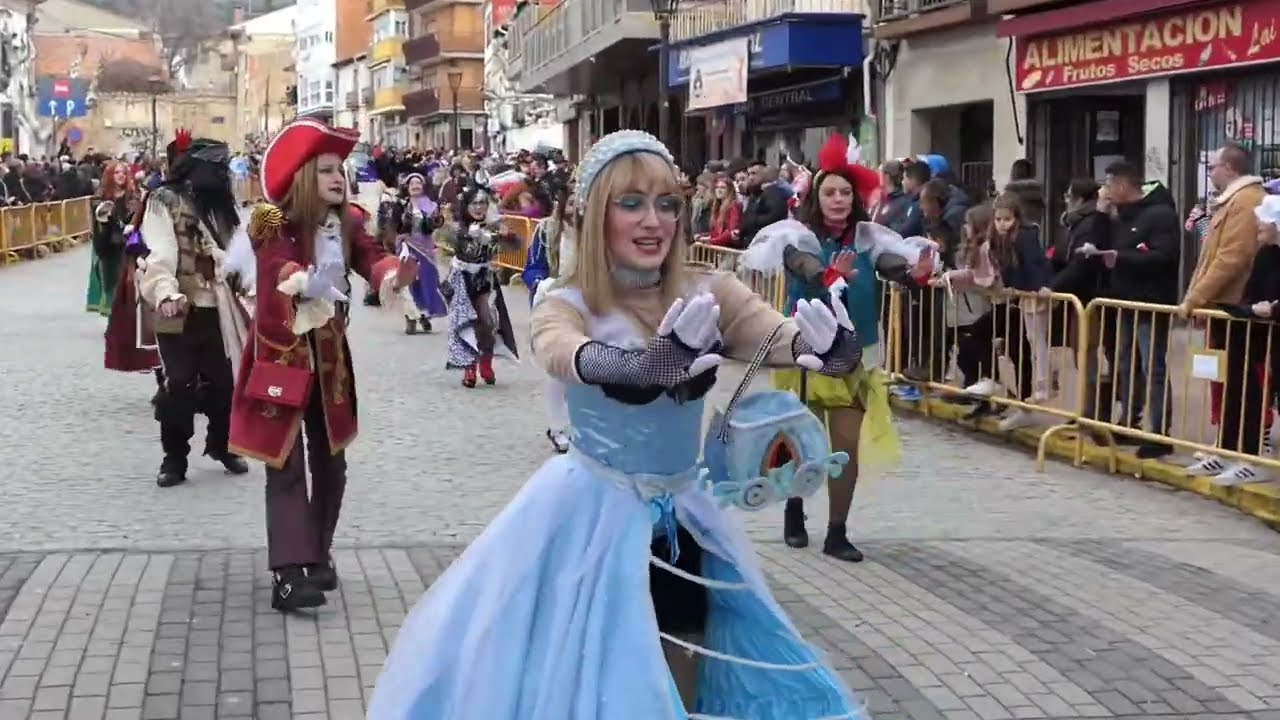 Desfile local de carrozas y comparsas de Cebreros 2024