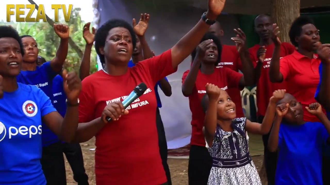 Wooww,Choral Integuza iraririmbye mugiterane i Runyinya bose barafashwa