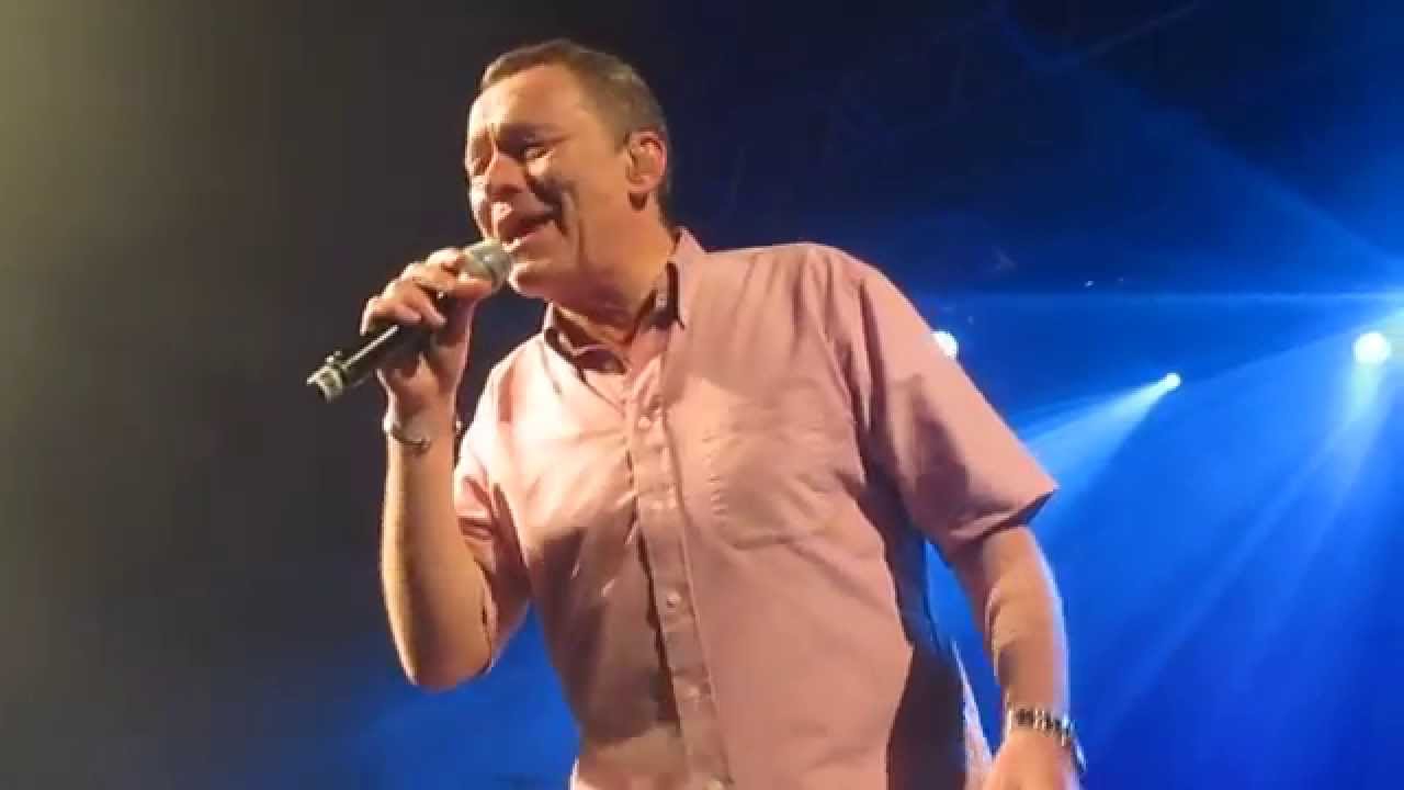 UB40 - Kingston Town (LIVE Paris)