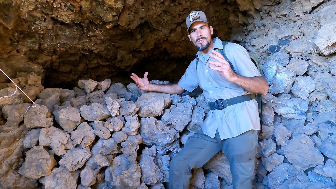 Höhle aus alter Zeit entdeckt! Lebten hier die Ureinwohner der Kanaren? [4K Abenteuer-Video]