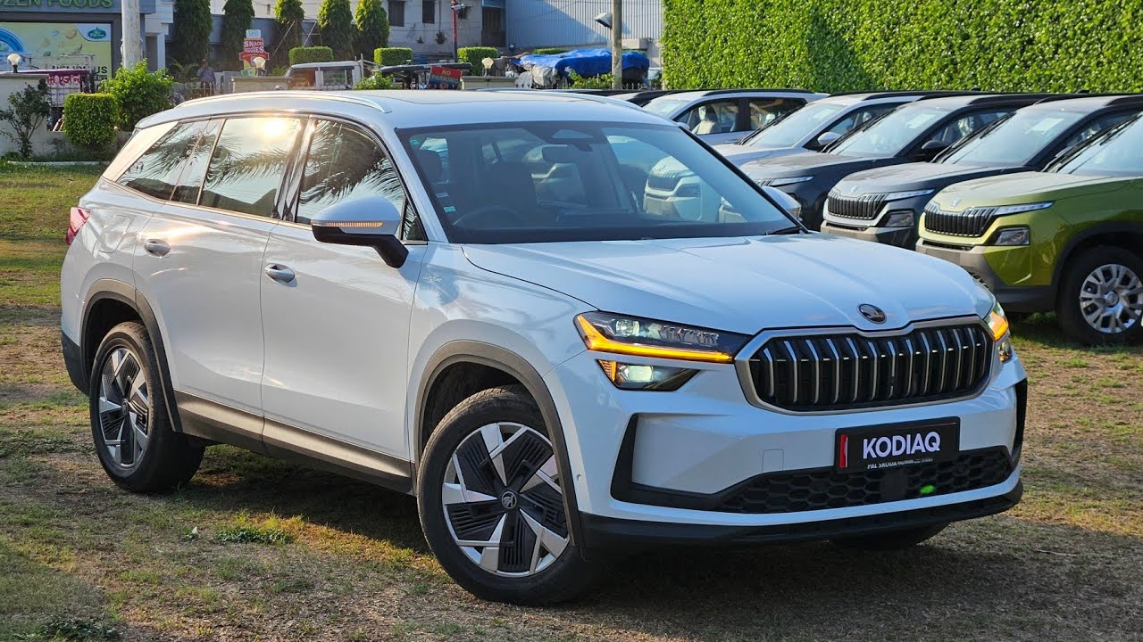 BETTER THAN FORTUNER BUT ? All New 2025 Skoda Kodiaq L&K ♥️ Full Detailed Review In Hindi