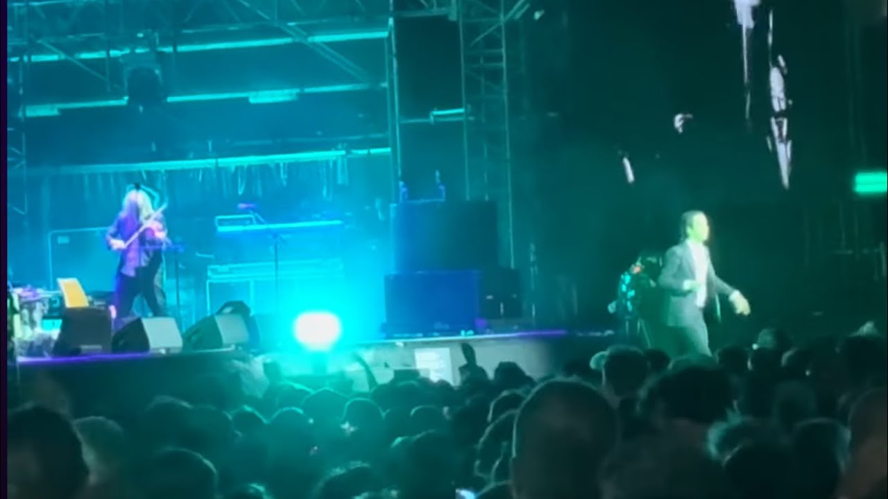 Nick Cave & The Bad Seeds - The Weeping Song (Live at Fremantle Park)