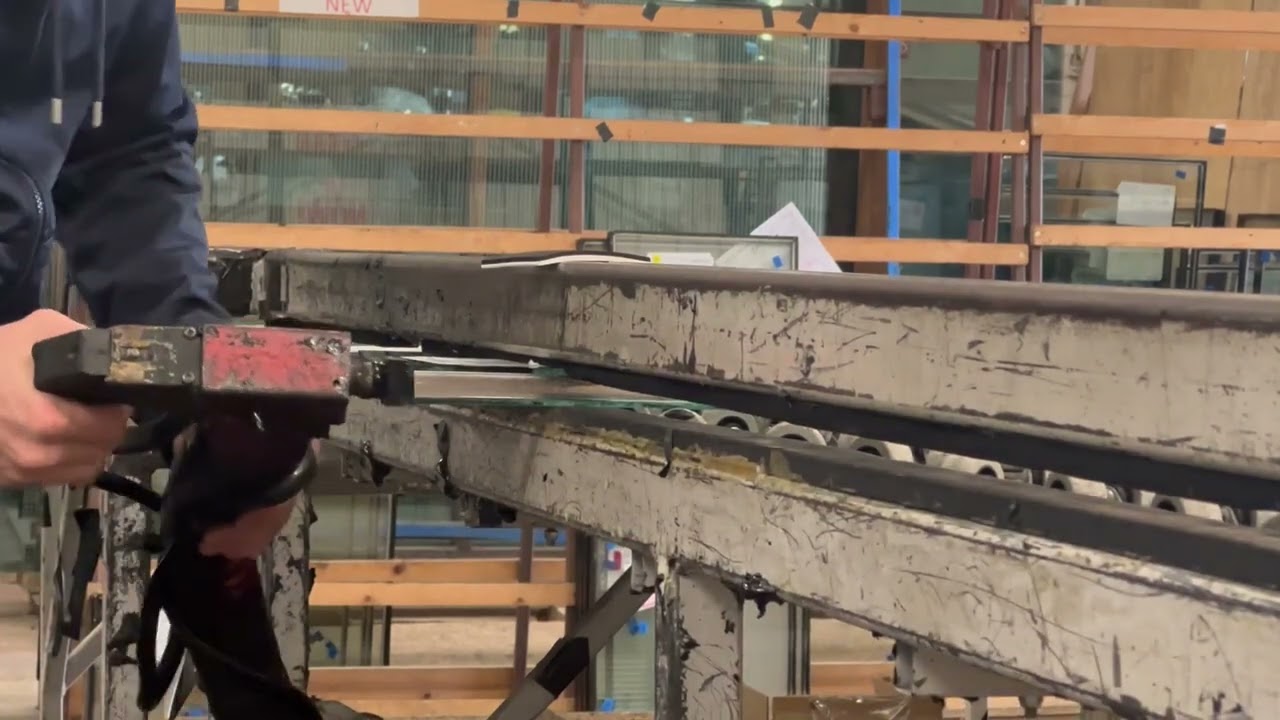 Manual Application of Thermoflex using Hotmelt
