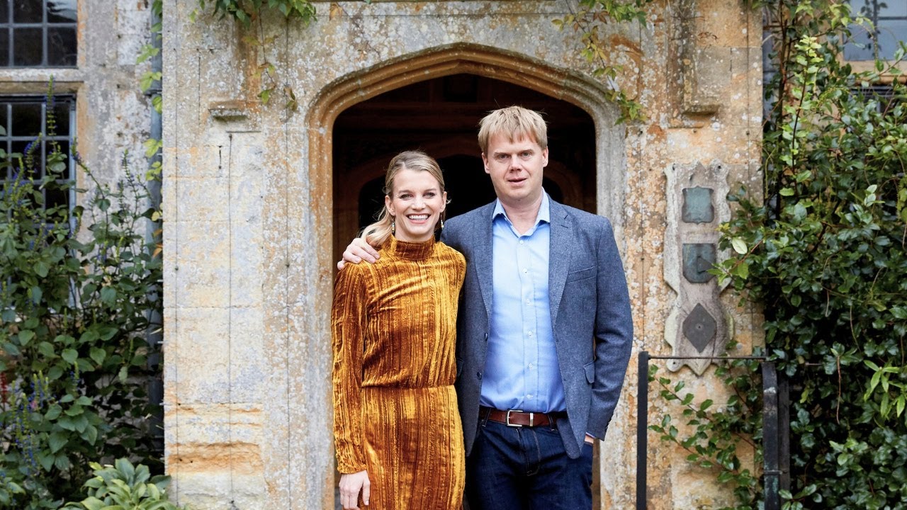 A TOUR of ENGLAND'S Finest MANOR HOUSE
