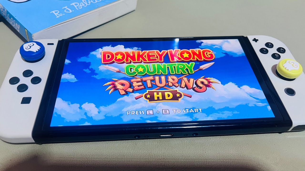 Donkey Kong Country Returns Intro 🍌 | Nintendo Switch Shorts