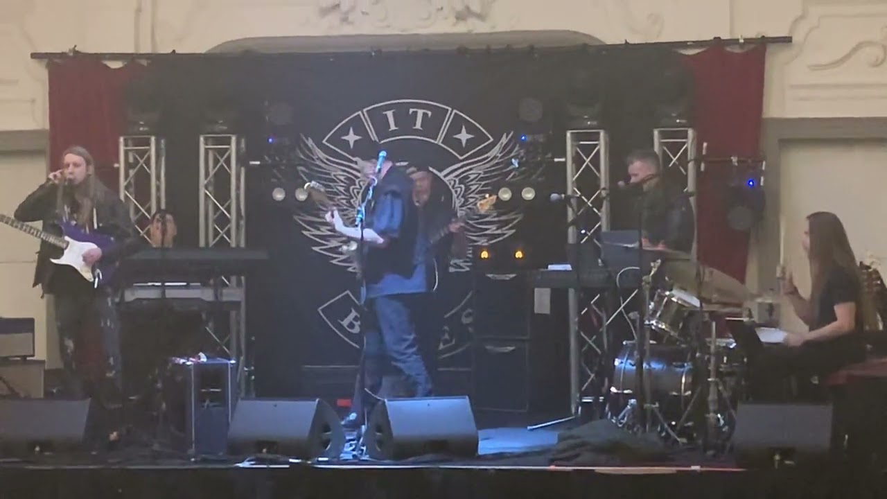 It-Bites: Francis Dunnery: Journey Through a Soundcheck: Mega Guitar: Sister Sarah …