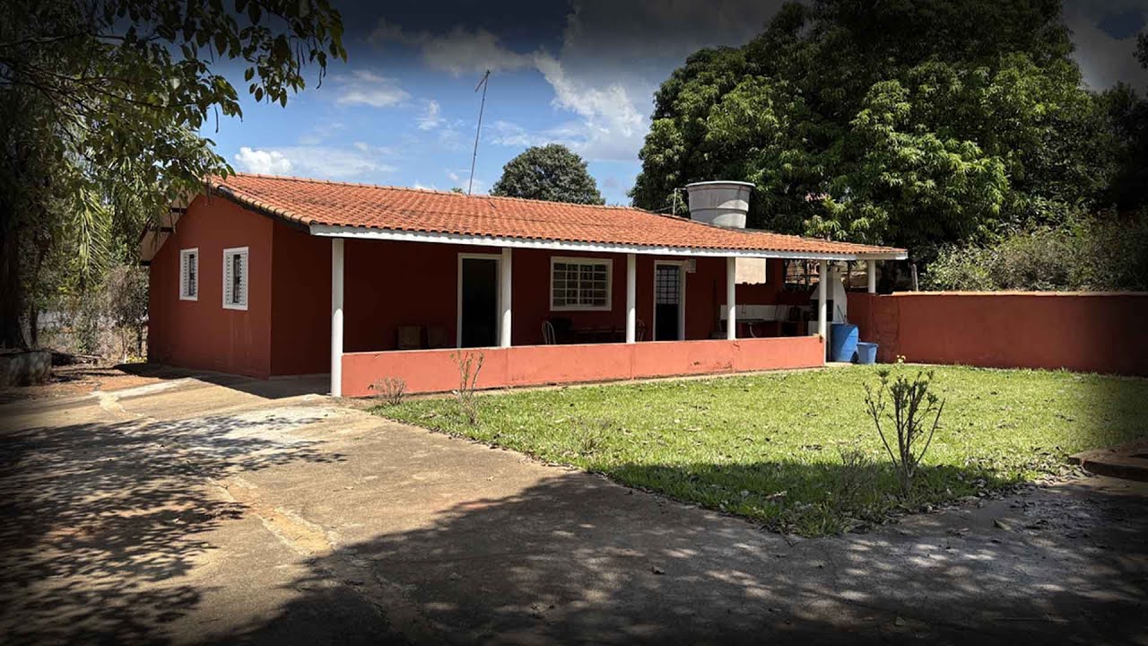 CHÁCARA POR R$ 260 MIL /  A 7,5KM DE MOCOCA POR ASFALTO / COM CASA E PISCINA