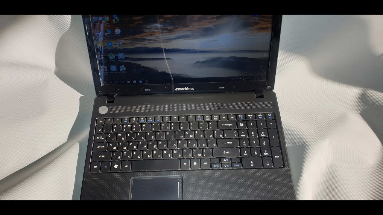 Upgrades Acer eMachines E732- Notebook, CPU Replacement, dust cleaning, thermal paste replacement