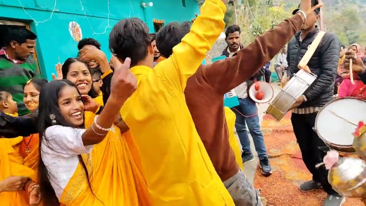 Sandeep ki sadi me dosto ne banaya khana #video 