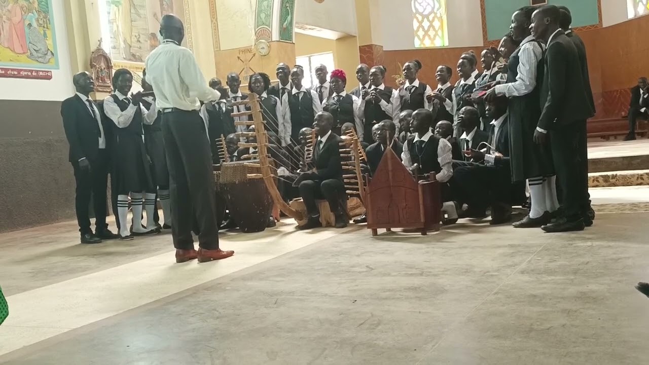 Aliro choir- Maracha Deanery- Mi eseru Adro vu