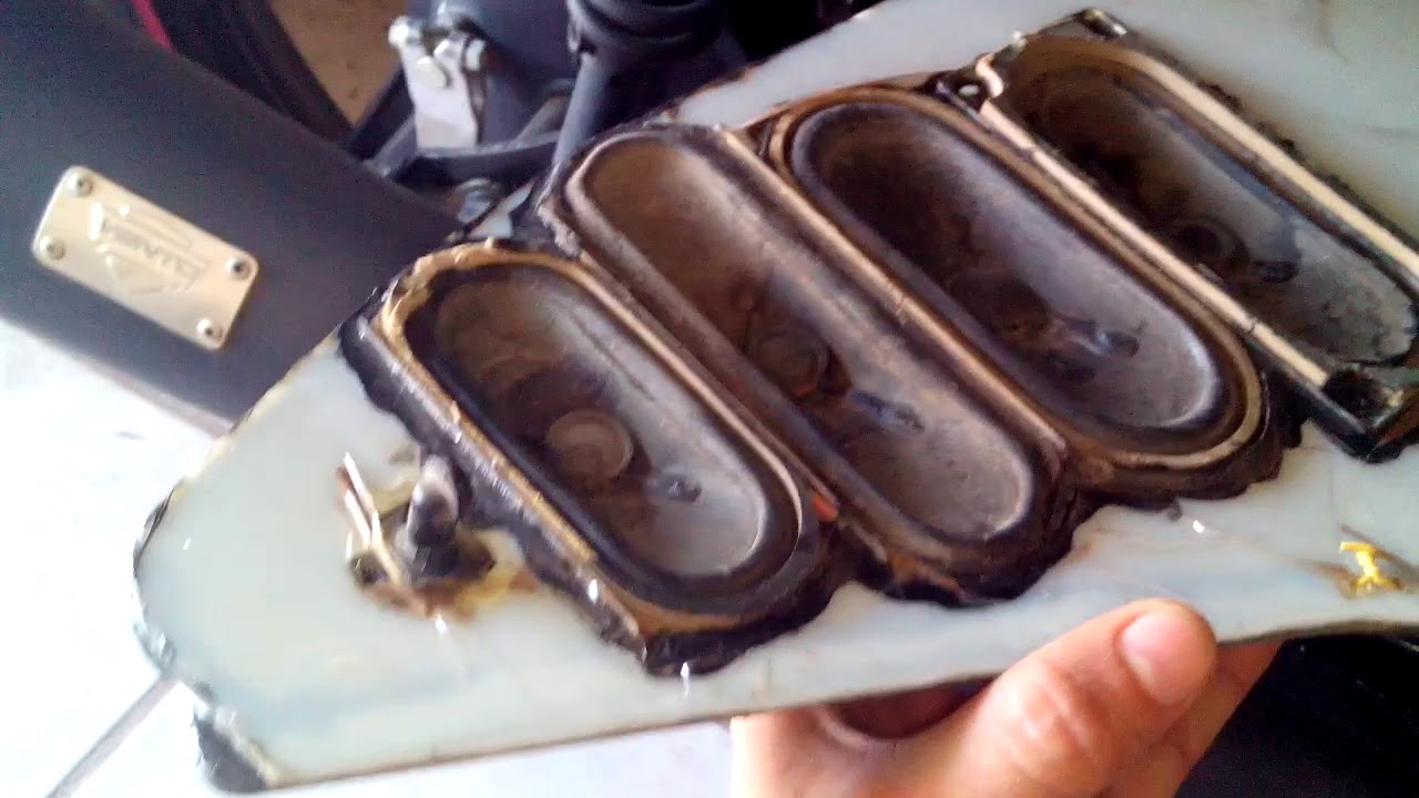 Instalar bocinas ocultas en moto