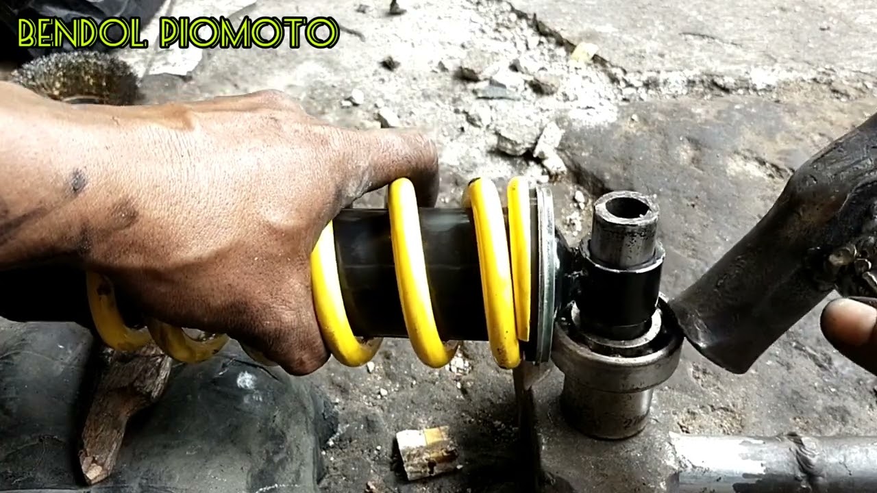 Sangat mudah mengganti Bosh karet monoshock Scorpio ke vixen