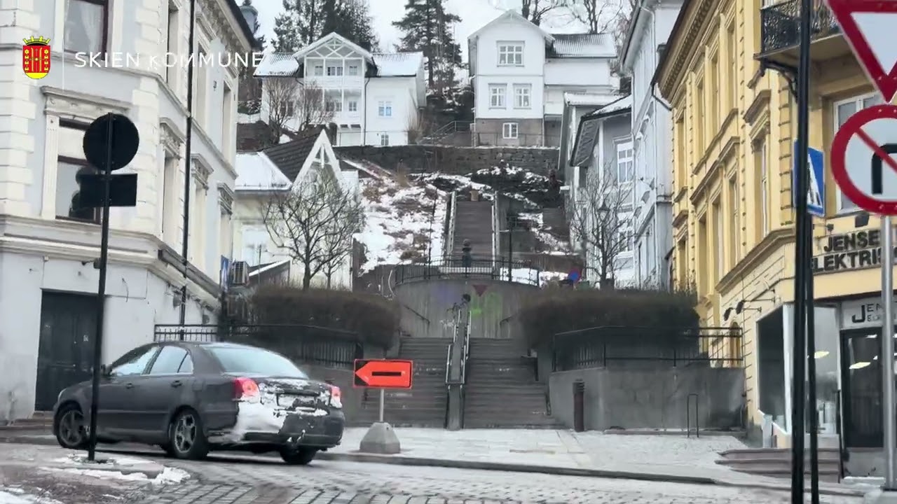 Vi har laget en video som viser hvordan du kjører i sentrum nå som vi graver nederst i Torggata 
