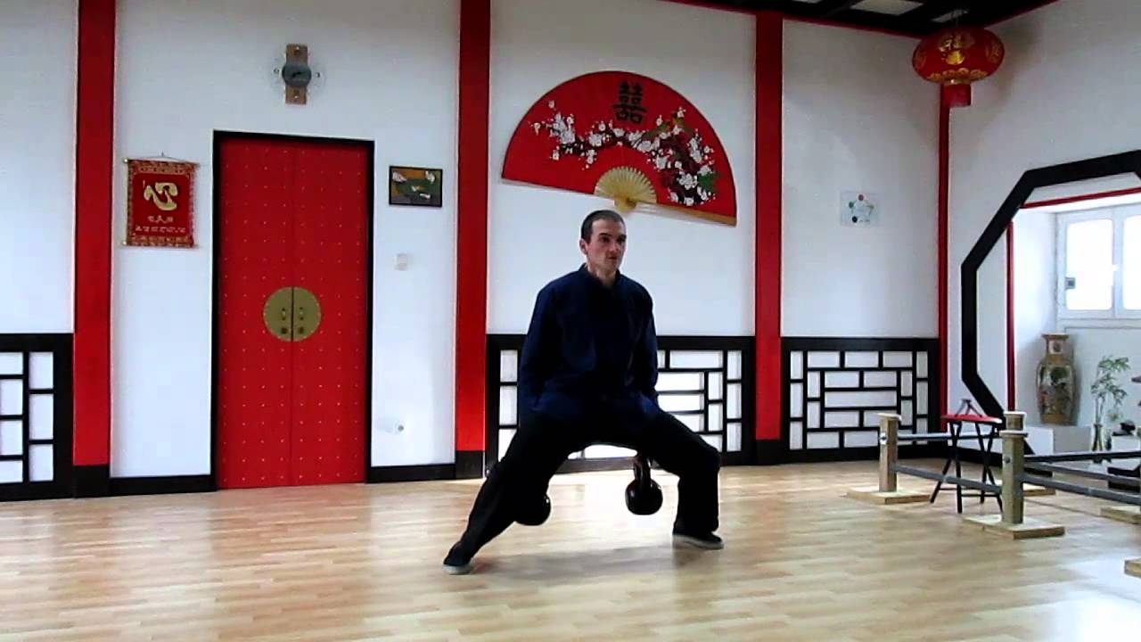 EXERCICES DE RENFORCEMENT POUR L'ART MARTIAL