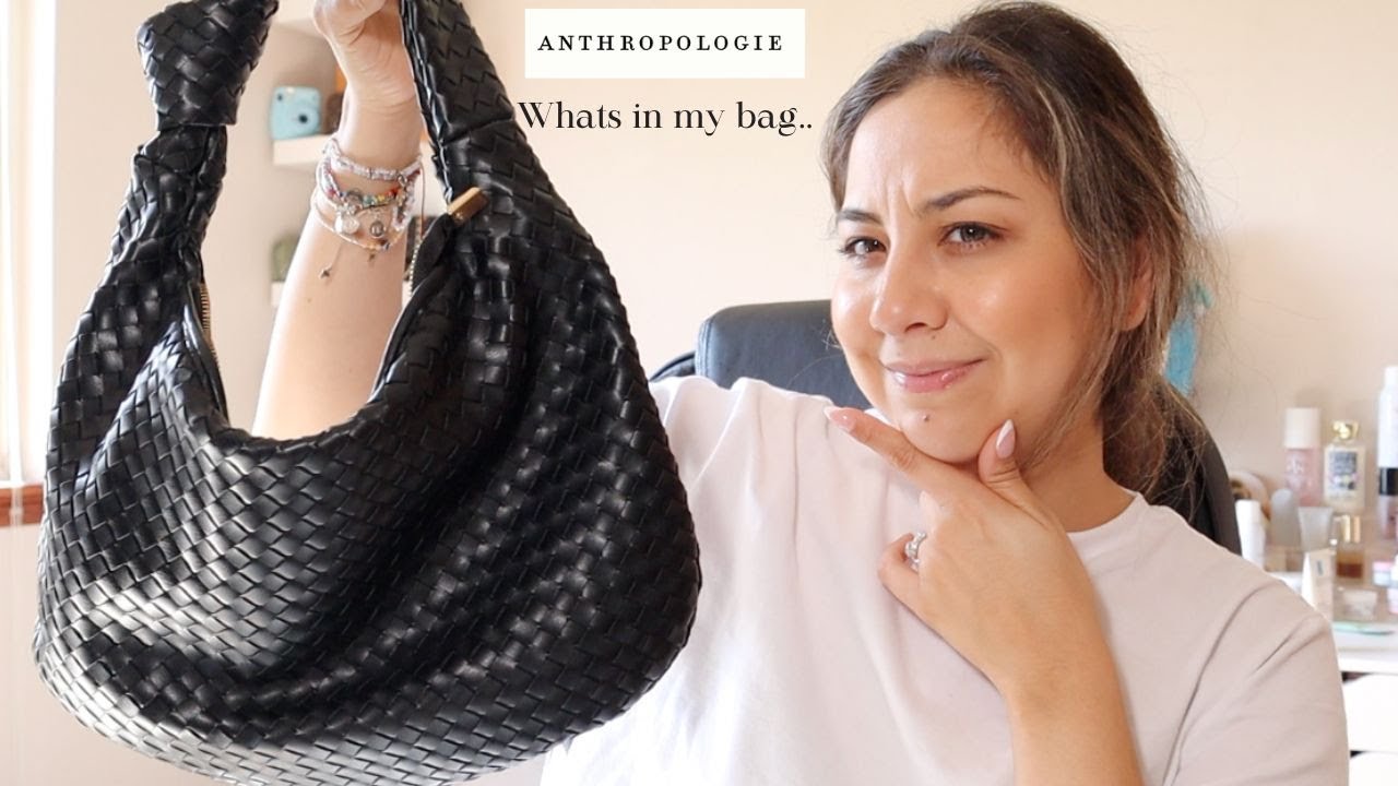 WHAT'S IN MY PURSE | my everyday essentials| Anthropologie