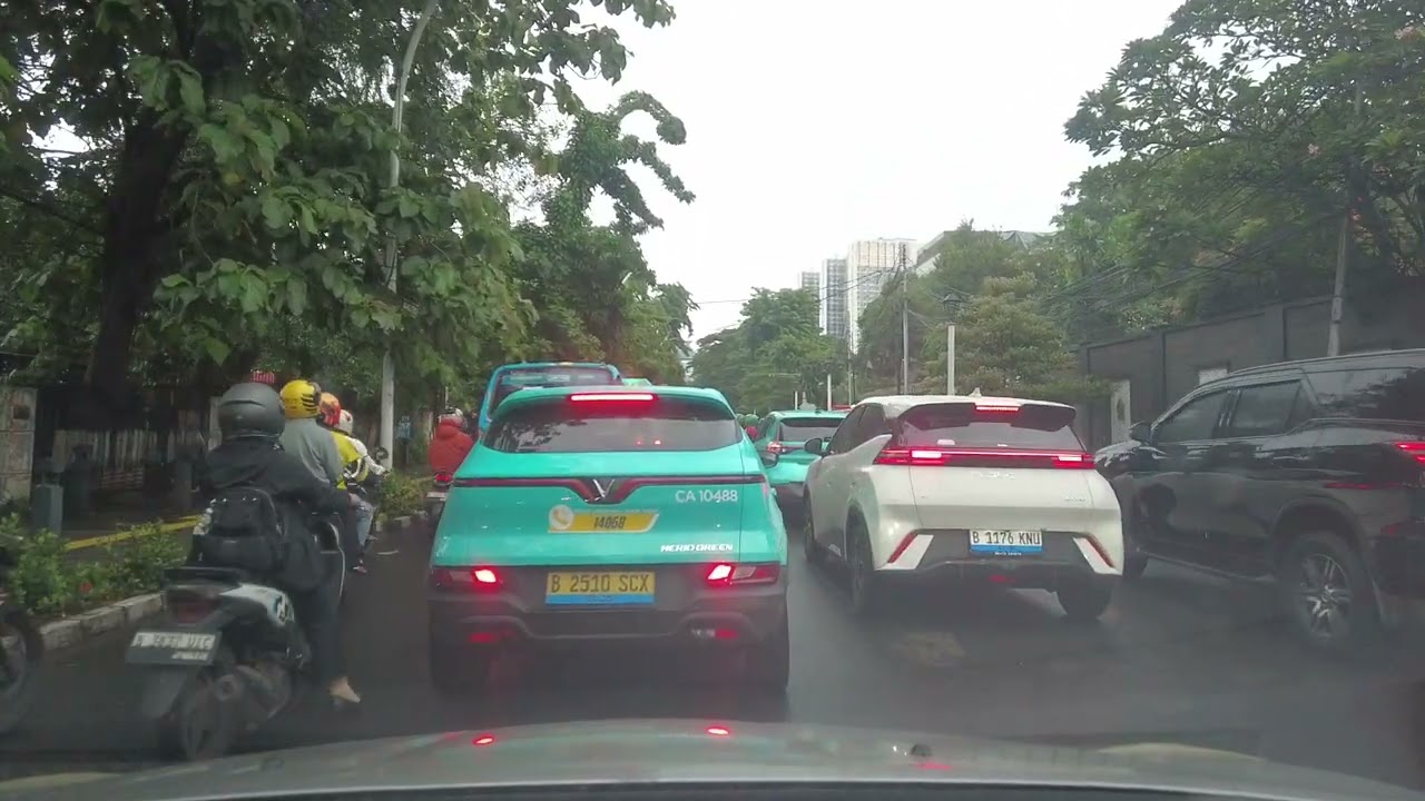 Drive in Central Jakarta from Cikini Station to Pangeran Diponegoro (Wet Roads & Heavy Traffic)