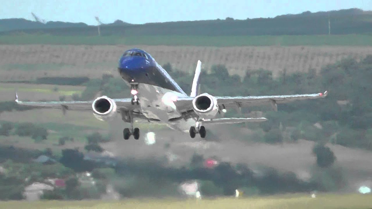 Air Moldova Embraer E 190 taking off @ Kiv (Chisinau, Moldova)