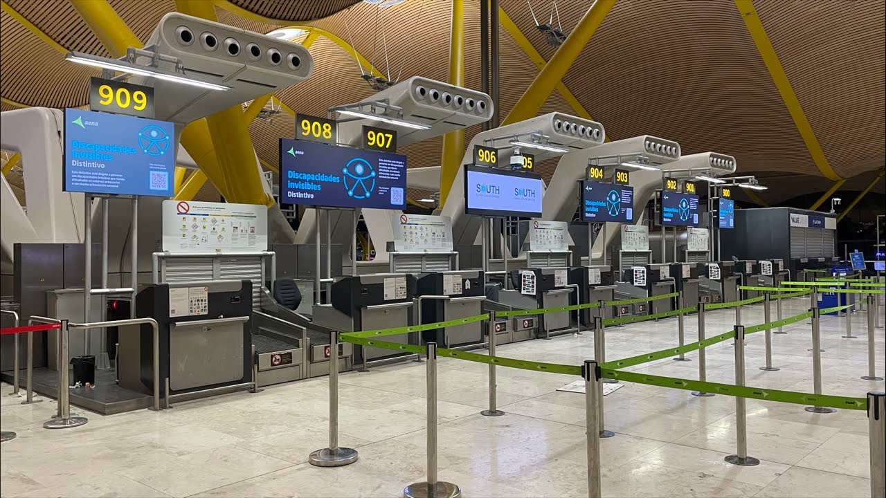Recorriendo la T4 del aeropuerto Barajas | Madrid 🇪🇸