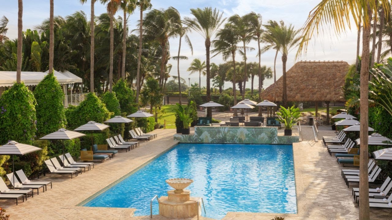 Kimpton Surfcomber Hotel