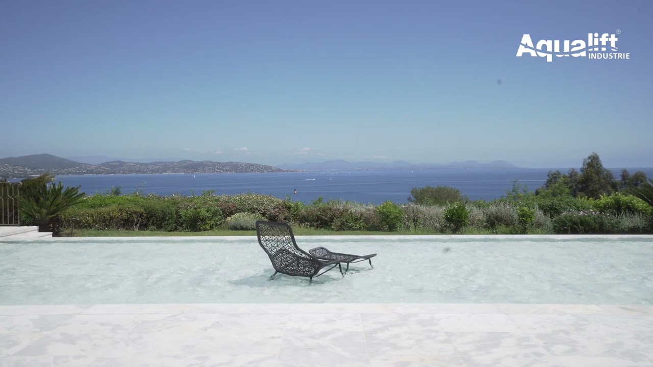 Luxury pool with an Aqualift Industrie movable floor in Saint Tropez