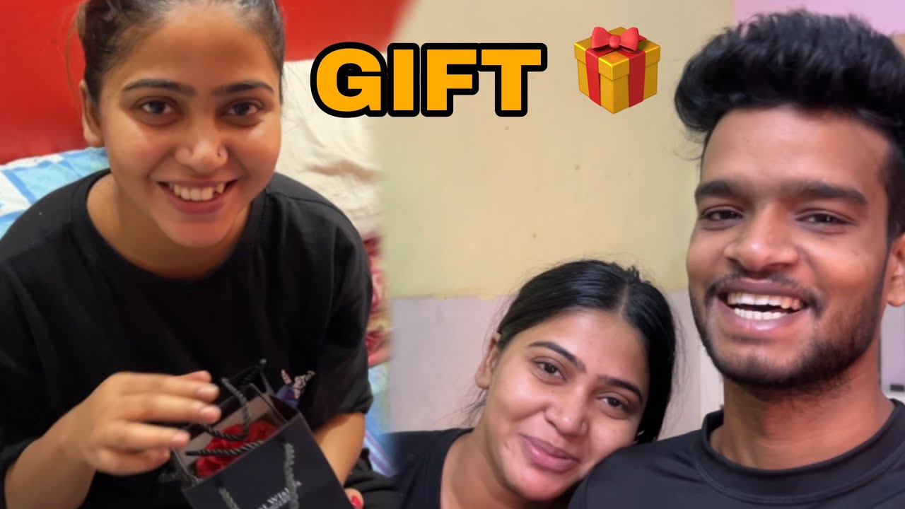 Saumya ka birthday gift pr reaction 😍 | Birthday Celebration