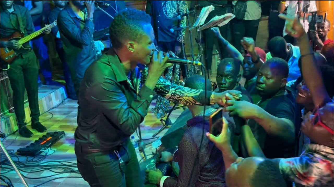 😱Ti Carlo Fè Yon Mèvèy Ak SEPTEN Nan Feu Vert Night Club  
