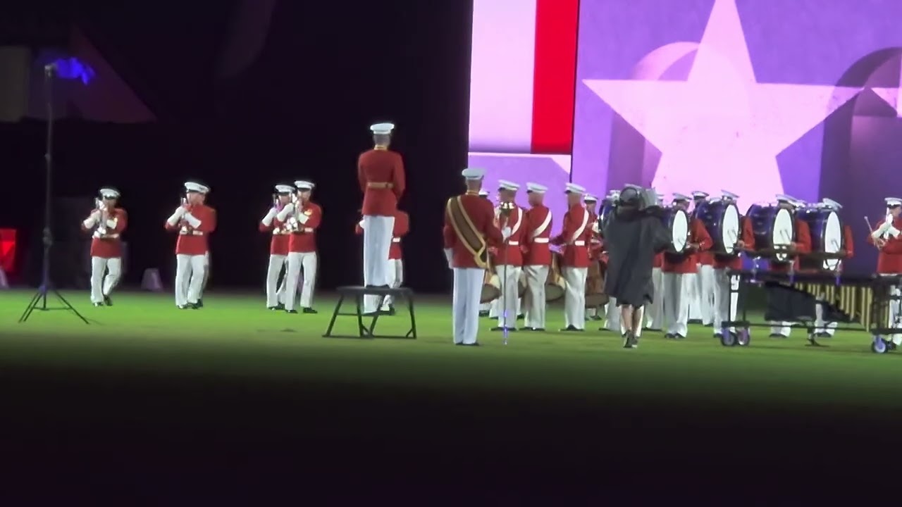 The drums come in and the horns deftly take up their new position - Royal Edinburgh Military Tattoo
