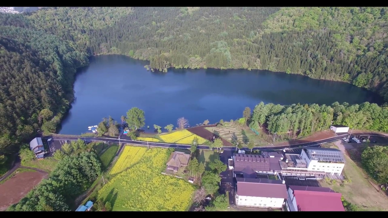 春の北竜湖