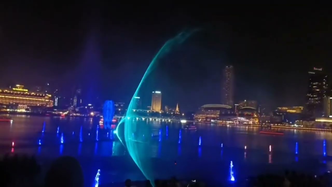 Night show #travel #nightshow #follow #nidhi #worldtour #trip @nidhihealthyogadietandtravel 