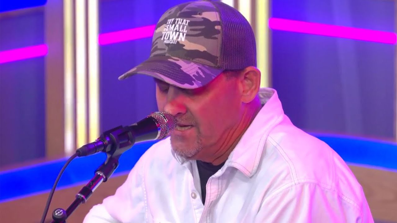 Neil Thrasher Tells the Story of and Performs His Massive Hit for Jason Aldean: 